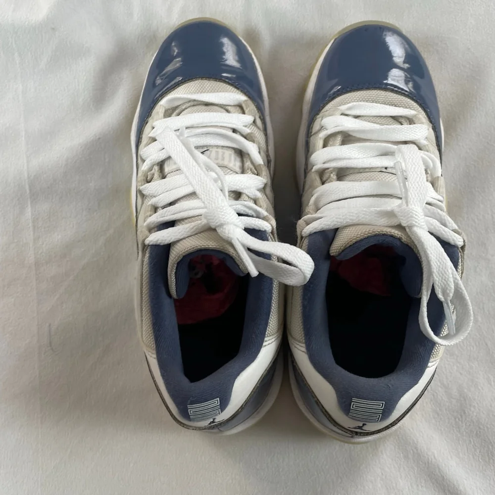 Jordan 11 Retro Low Diffused Blue GS 6Y Women 7.5 White Midnight Navy FV5121-104